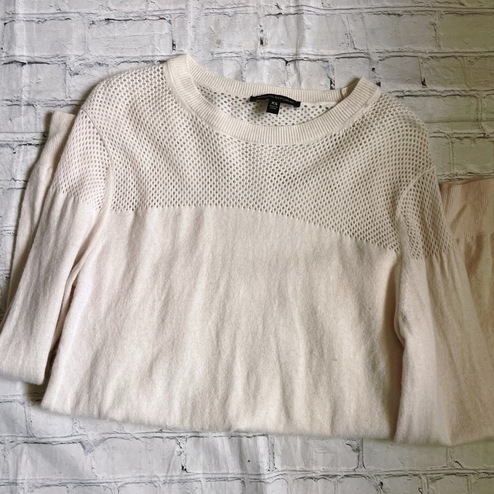 Banana Republic Ivory Crew Neck Sweater